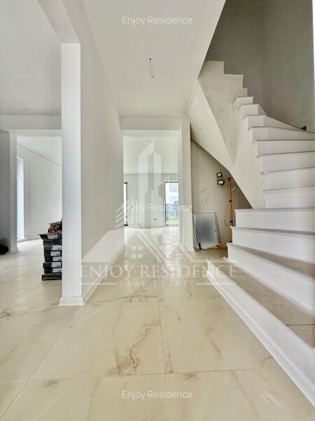 Otopeni, Vile 2025 strada privata, curte 220 mp