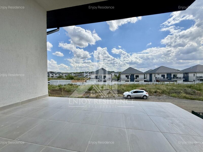 Otopeni, Vile 2025 strada privata, curte 220 mp