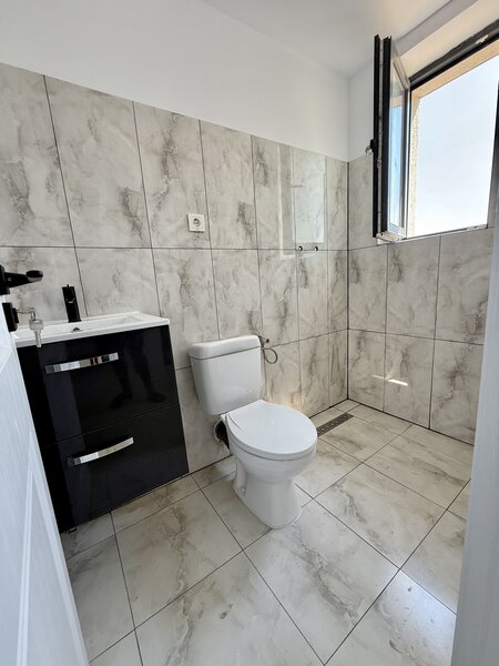 Otopeni, Vile 2025 strada privata, curte 220 mp